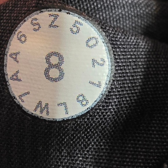 Lululemon Womens 8 Black Tracker Short V 4" Inseam - Picture 12 of 12